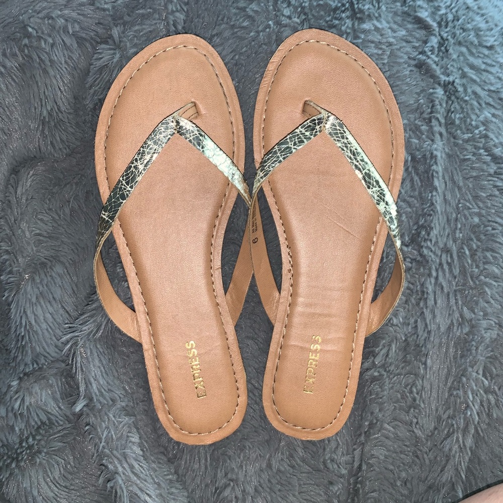 Express sandals size 6